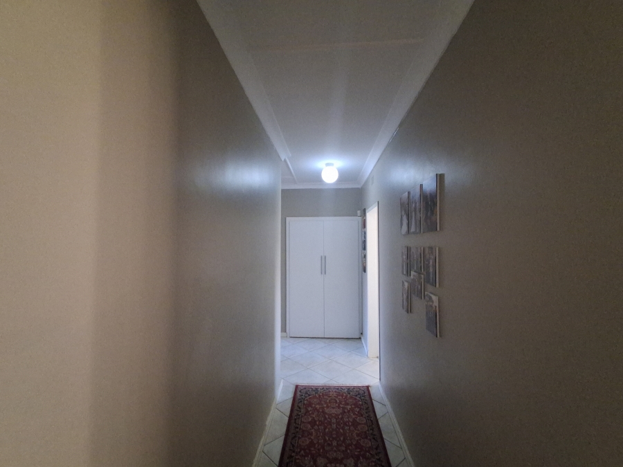 4 Bedroom Property for Sale in Flamwood North West